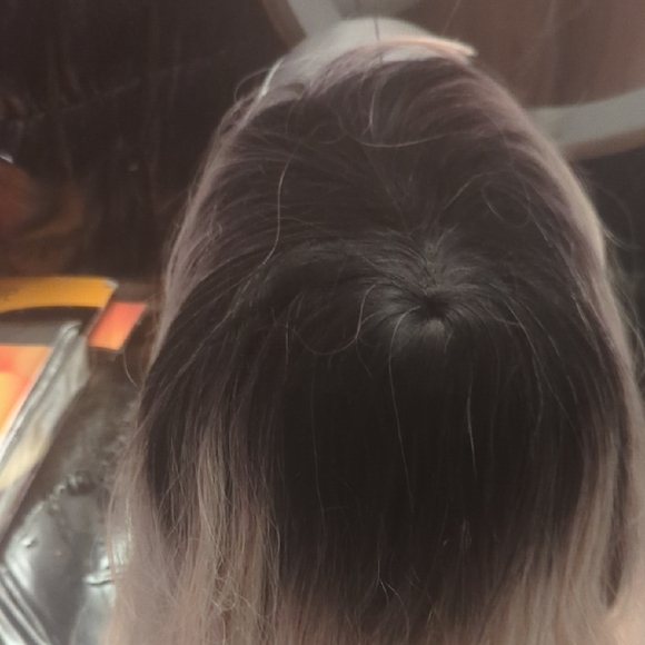 Stylish Black to Blonde Ombre Wig - Picture 3 of 4